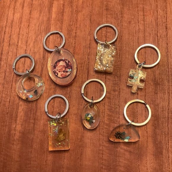 Hand Poured Resin Key rings, Great Lot! - Picture 1 of 3